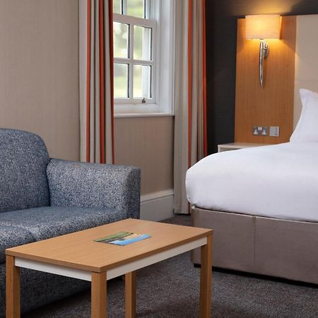 Oulton Hall Hotel, Spa & Golf Resort Leeds  Exteriör bild