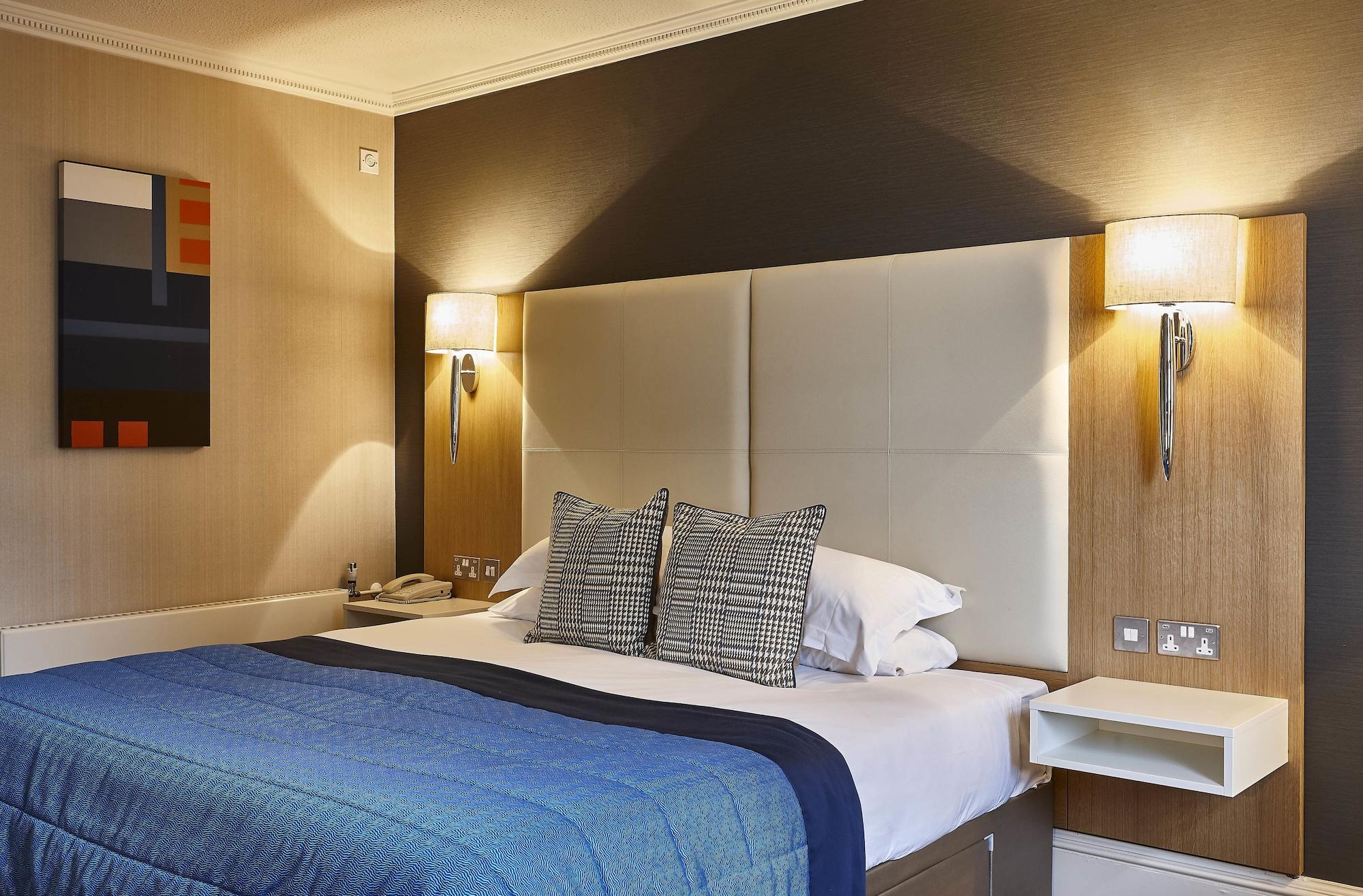 Oulton Hall Hotel, Spa & Golf Resort Leeds  Exteriör bild