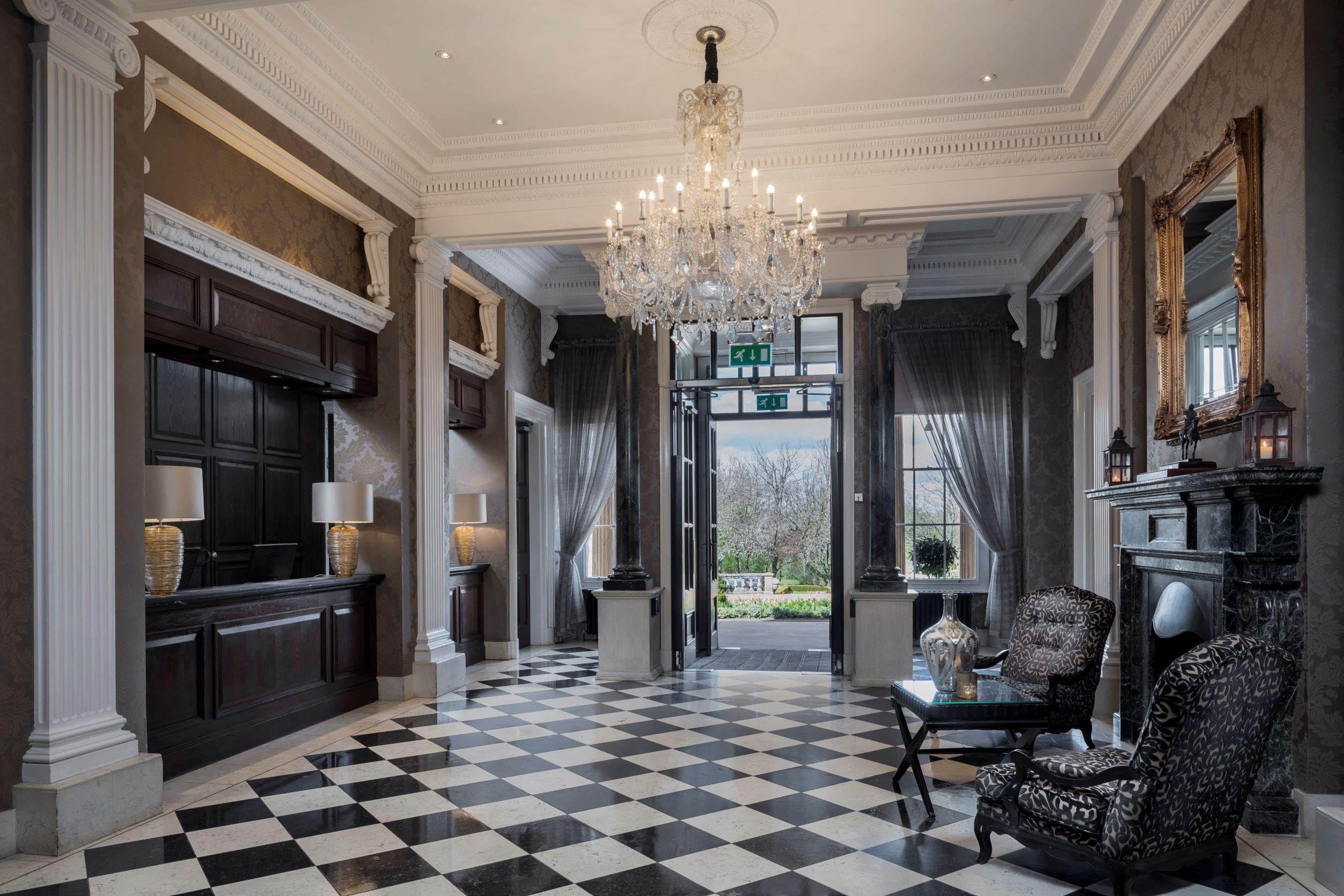Oulton Hall Hotel, Spa & Golf Resort Leeds  Exteriör bild