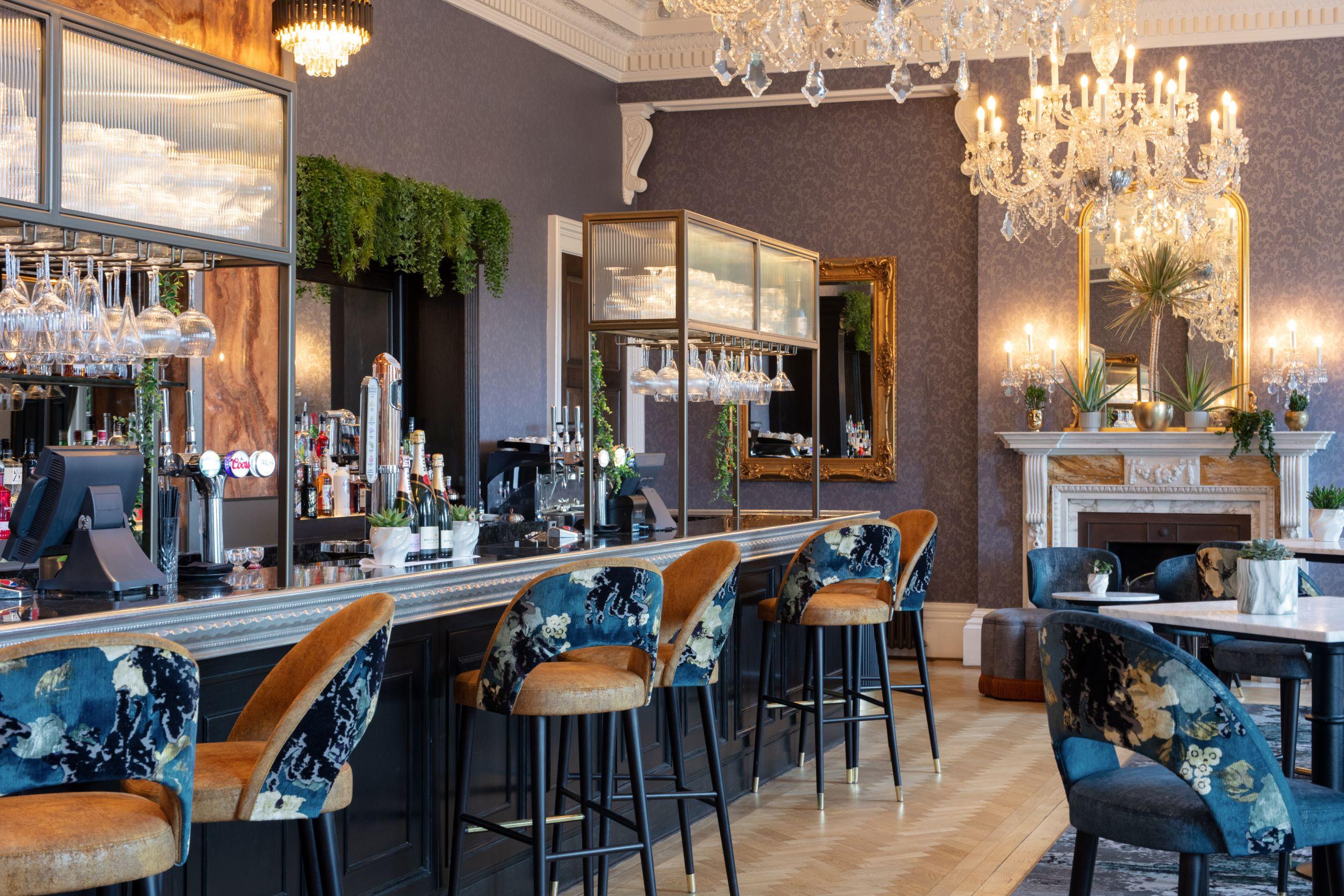 Oulton Hall Hotel, Spa & Golf Resort Leeds  Exteriör bild