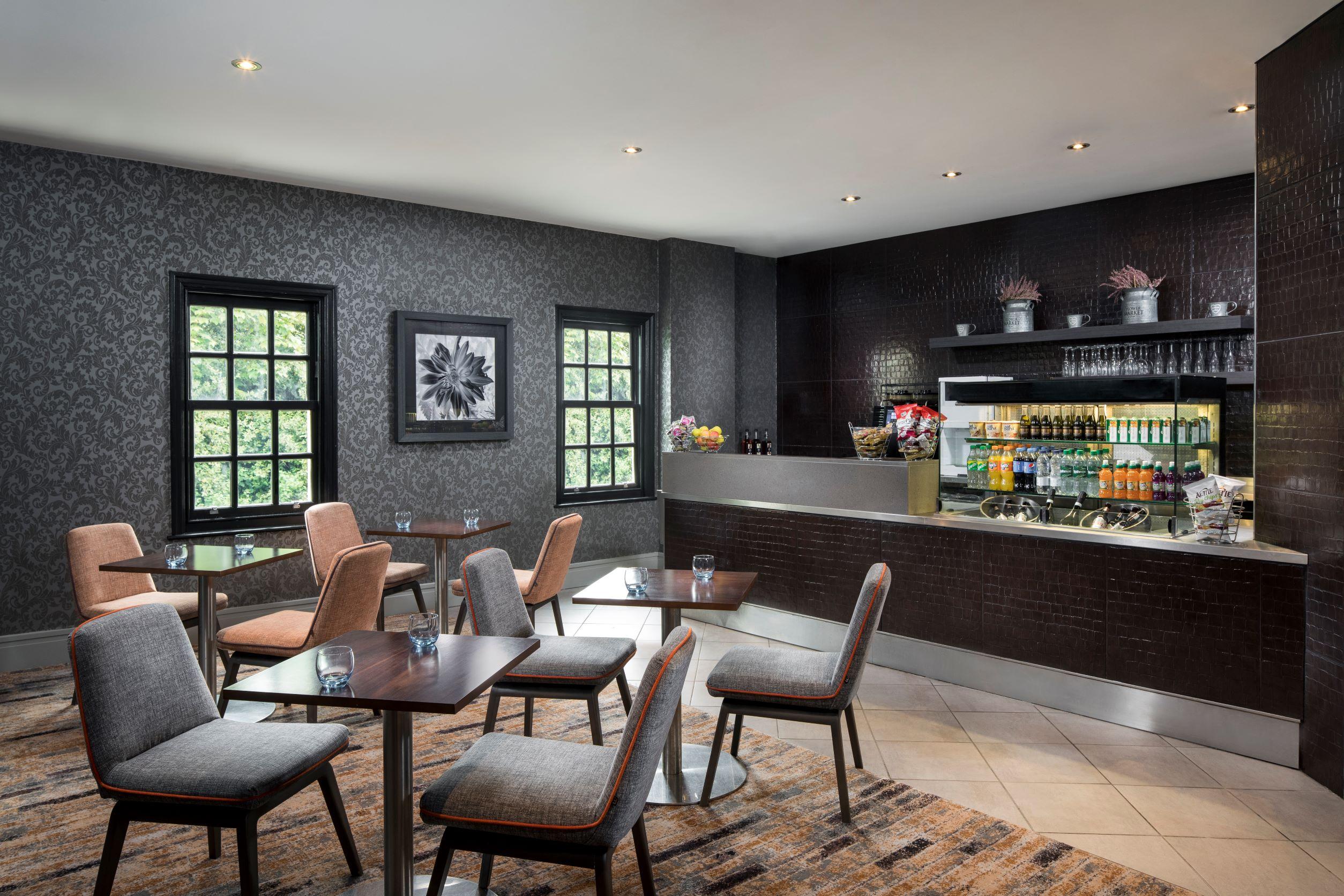 Oulton Hall Hotel, Spa & Golf Resort Leeds  Exteriör bild