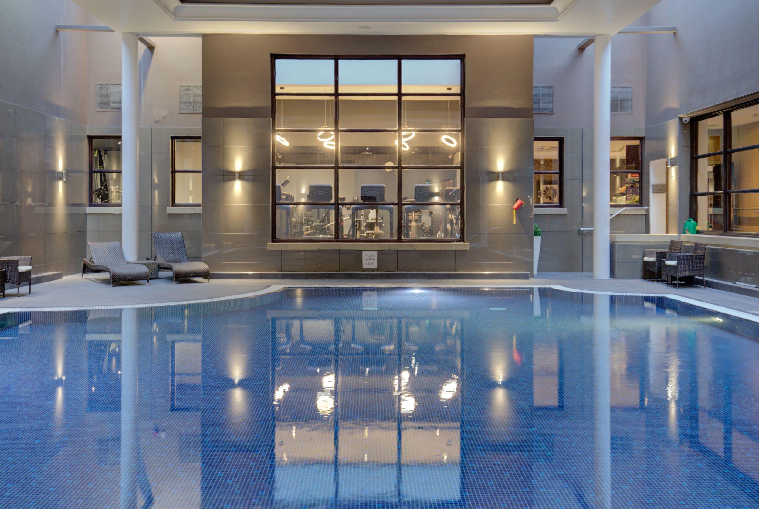 Oulton Hall Hotel, Spa & Golf Resort Leeds  Exteriör bild
